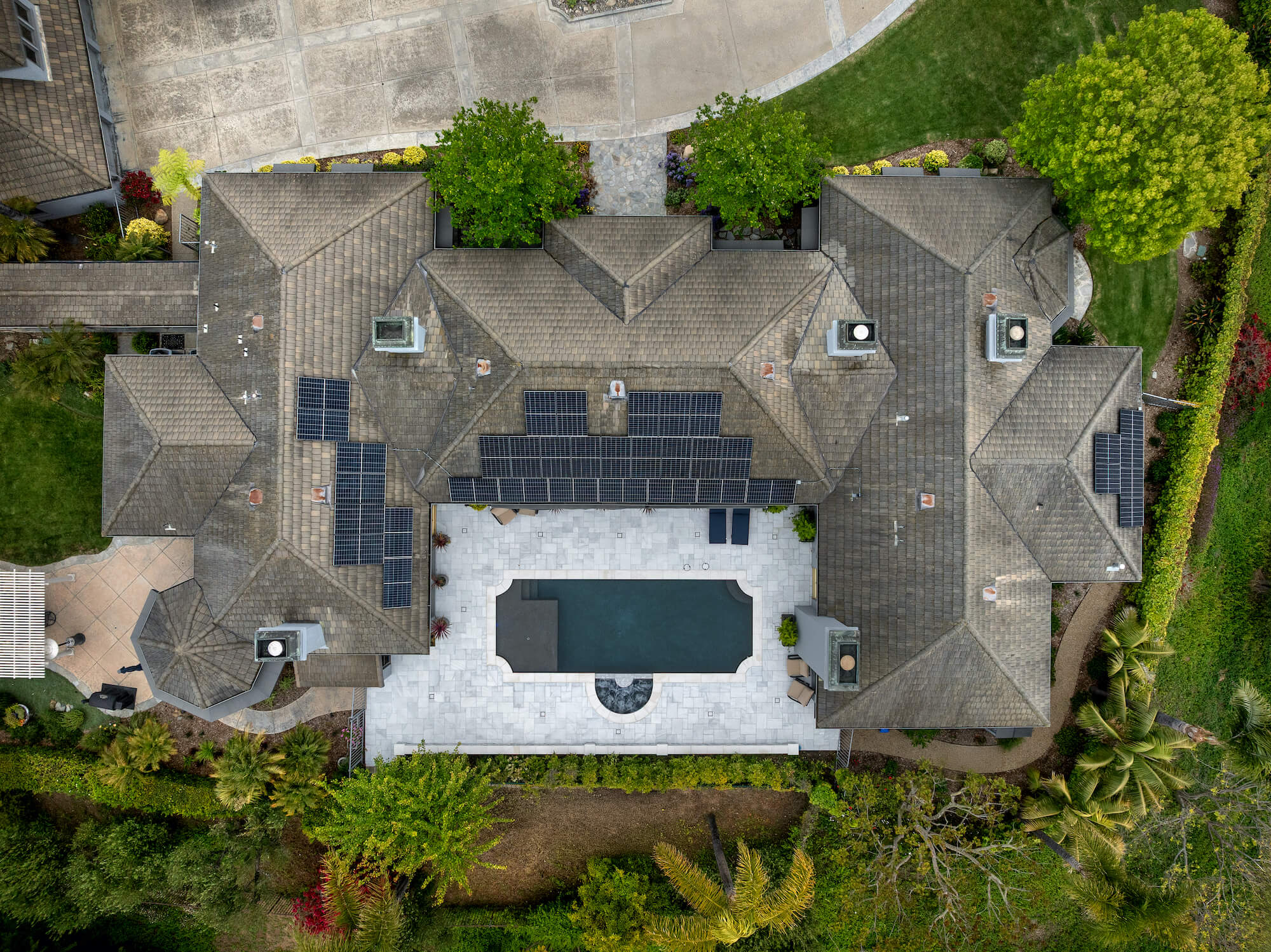 Luxury Pool Builders