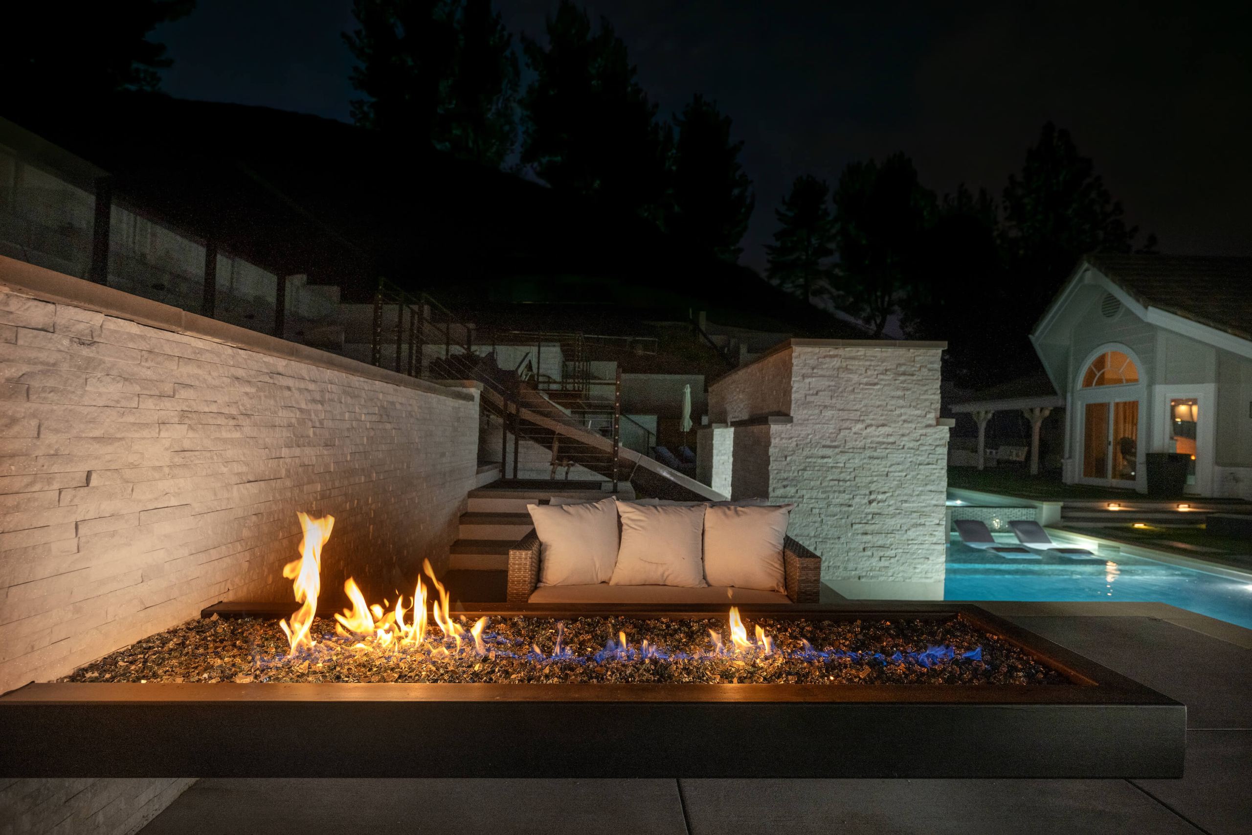 Luxury Pool Builders