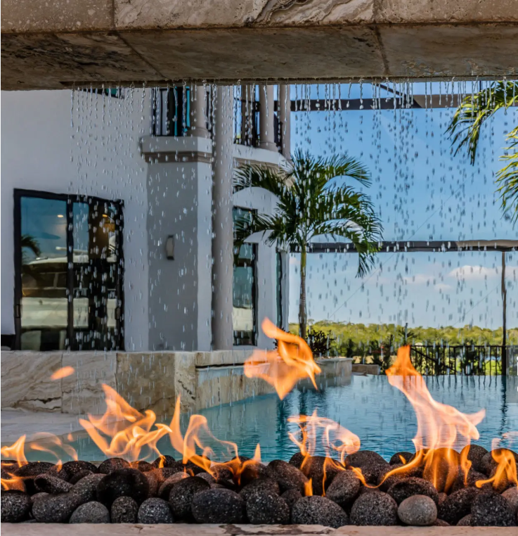 Luxury Pool Builders