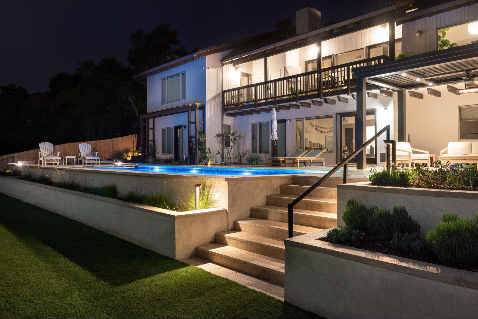 Luxury Pool Builders