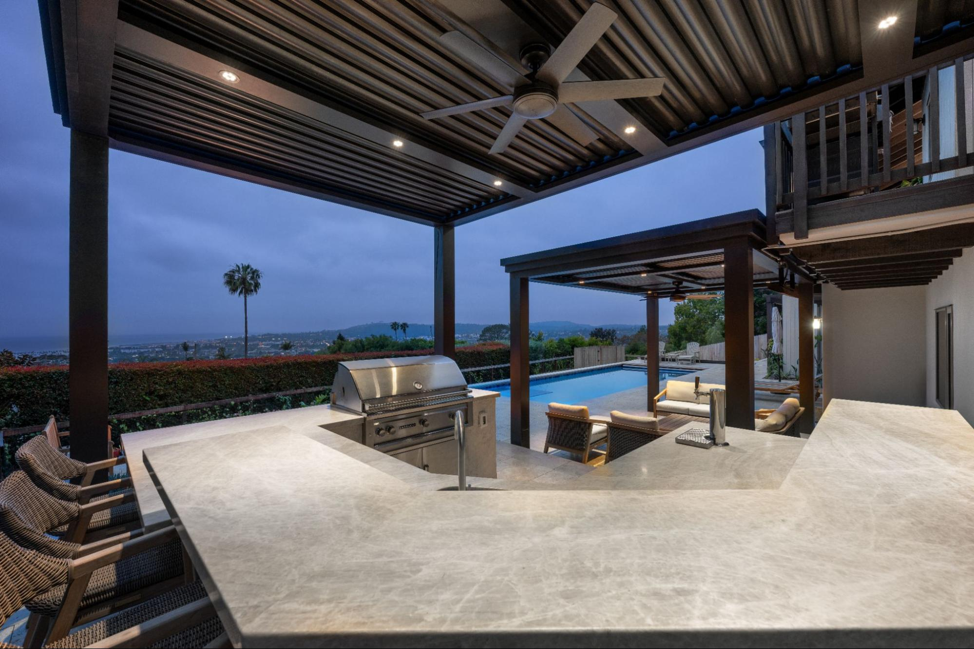 Luxury Pool Builders