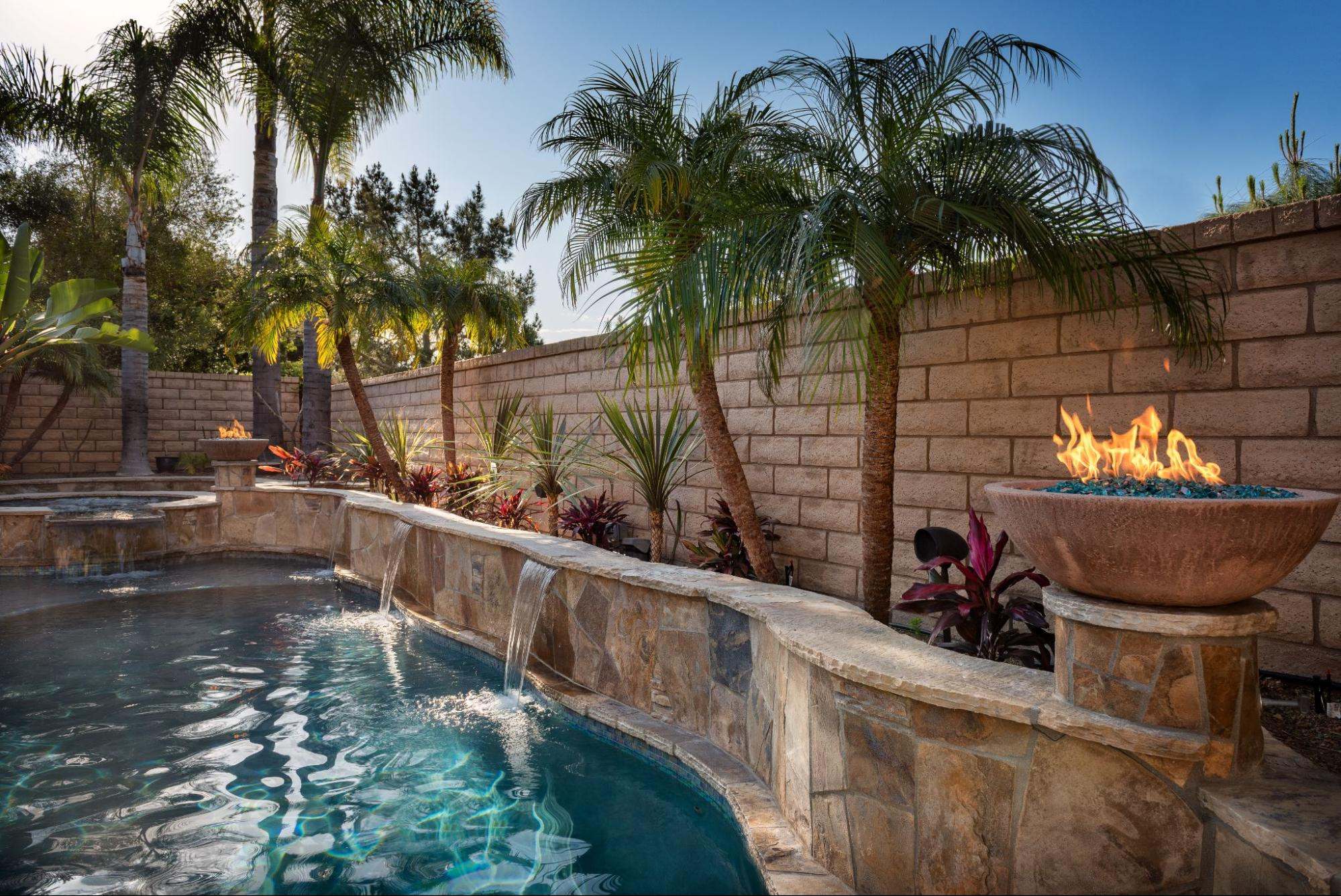 Luxury Pool Builders