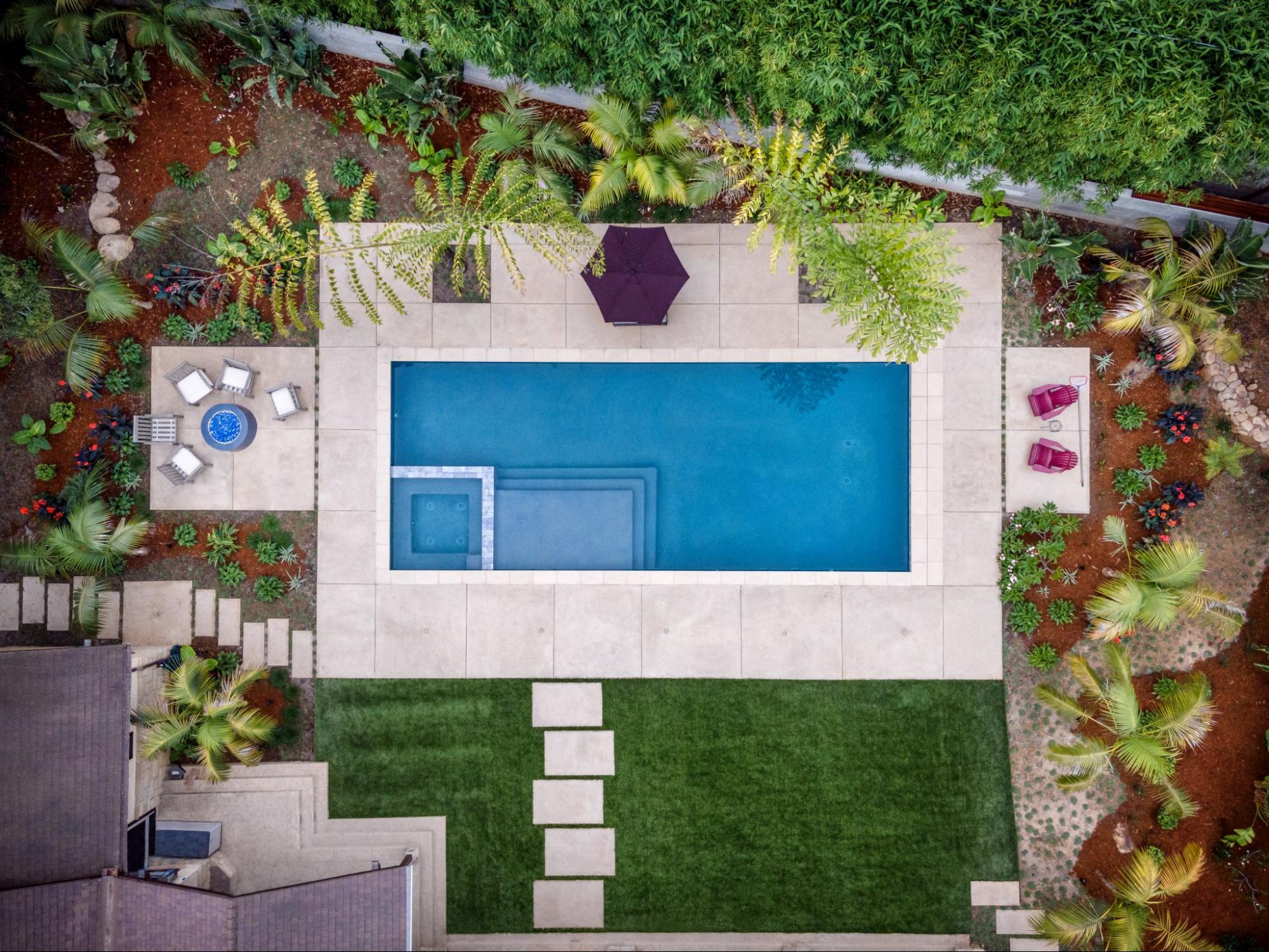 Luxury Pool Builders